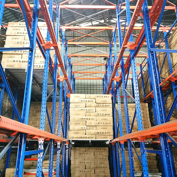 Heavy duty warehouse storage drive-in pallet racking system